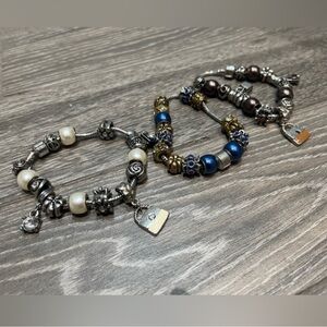 Charm‎ bracelets